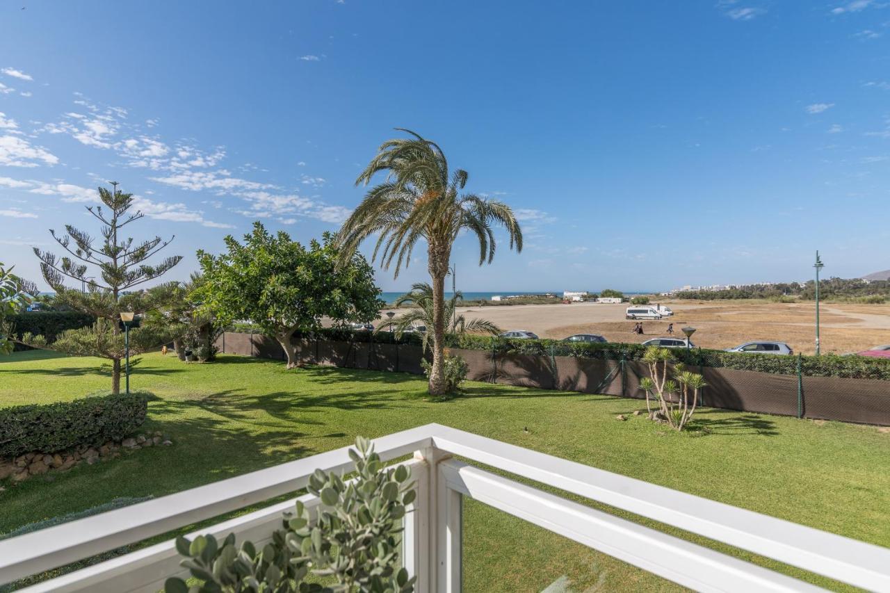 Suite Homes Hesperides Garden Beach Málaga Exterior foto